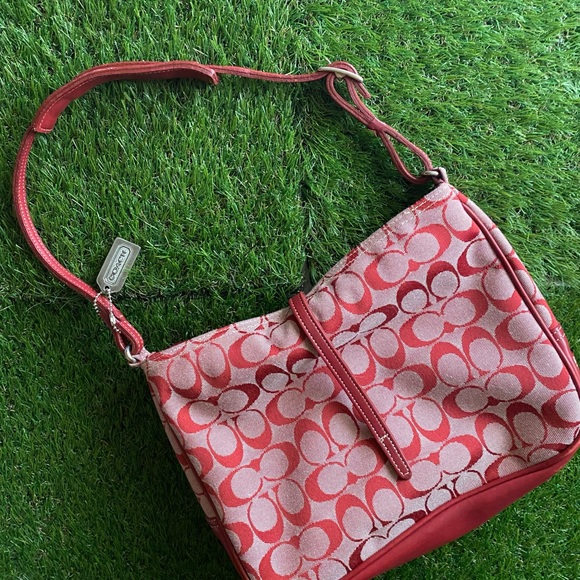 Red Coach shoulder bag - Picture 12 of 16